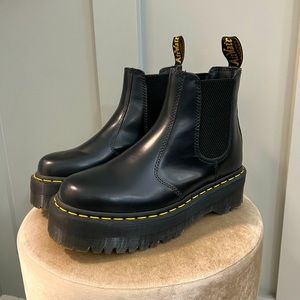 Doc Marten 2976 quad boot womens size 6